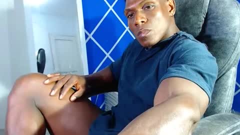 Snapshot of alexander_megan chatting on 02.01.25 alexander online show from 02.01.25