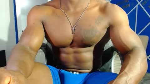 Snapshot of alexander_megan chatting on 10.03.25 alexander online show from 10.03.25