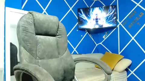 Snapshot of alexander_megan chatting on 10.12.25 alexander online show from 10.12.25