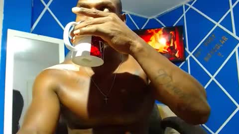 Snapshot of alexander_megan chatting on 10.29.25 alexander online show from 10.29.25