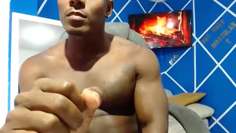 Snapshot of alexander_megan chatting on 11.11.25 alexander online show from 11.11.25