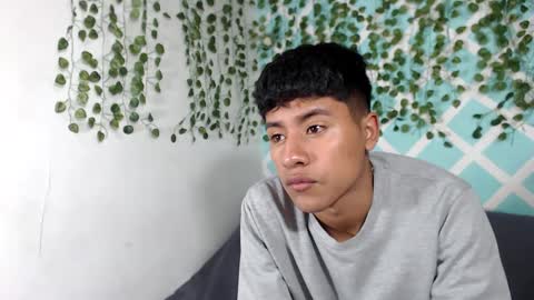 chicos hot online show from 09.13.25