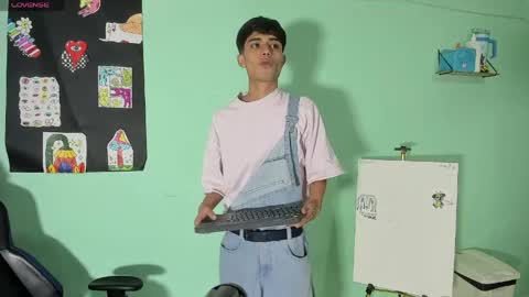 chicos hot online show from 04.14.26