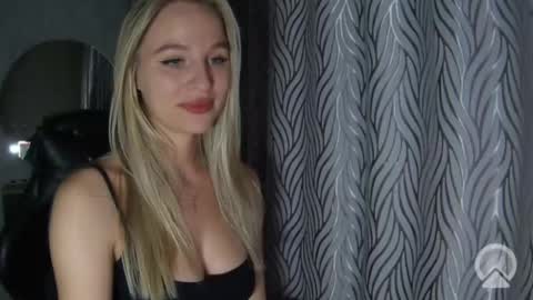 AlexAndMonika online show from 09.21.25