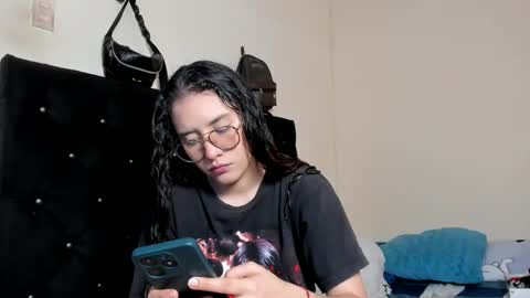 alexandra clauss online show from 10.05.25