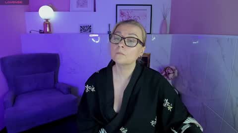 Snapshot of alexandra_kind chatting on 01.19.25 Alexandra online show from 01.19.25