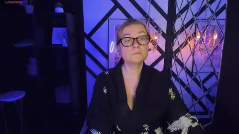 Snapshot of alexandra_kind chatting on 02.14.25 Alexandra online show from 02.14.25