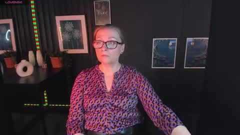 Snapshot of alexandra_kind chatting on 03.05.25 Alexandra online show from 03.05.25