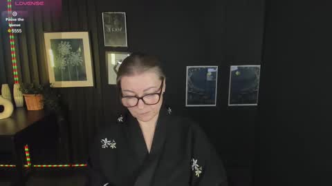 Snapshot of alexandra_kind chatting on 03.07.25 Alexandra online show from 03.07.25