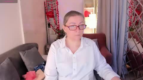 Snapshot of alexandra_kind chatting on 02.22.26 Alexandra online show from 02.22.26