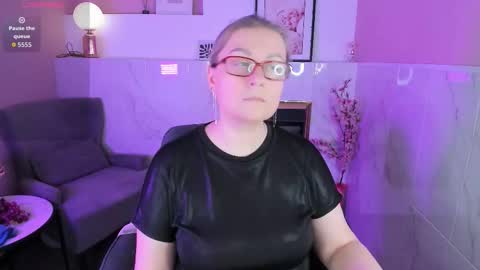 Snapshot of alexandra_kind chatting on 03.06.26 Alexandra online show from 03.06.26