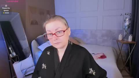 Snapshot of alexandra_kind chatting on 03.17.26 Alexandra online show from 03.17.26