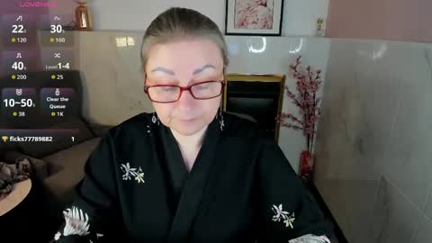 Snapshot of alexandra_kind chatting on 04.17.26 Alexandra online show from 04.17.26