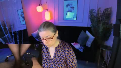 Snapshot of alexandra_kind chatting on 04.28.26 Alexandra online show from 04.28.26