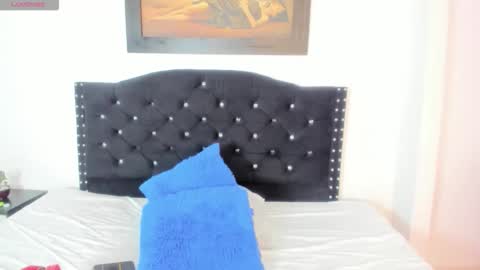 Snapshot of alexandra_torress chatting on 11.23.25 alexandra online show from 11.23.25