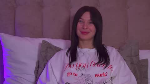 AlexandraBloom online show from 01.27.25