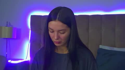 AlexandraBloom online show from 11.28.25