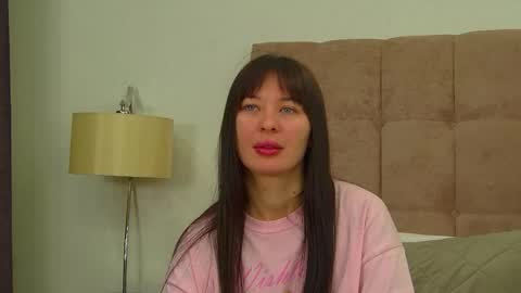 AlexandraBloom online show from 02.05.26