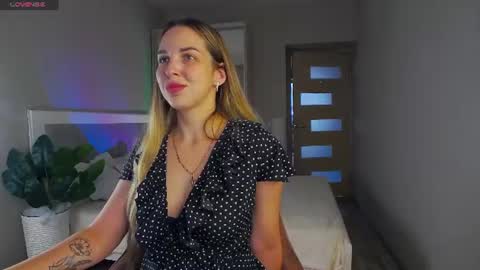Snapshot of alexandracandy chatting on 06.23.26 alexandracandy online show from 06.23.26