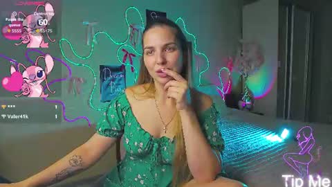 Snapshot of alexandracandy chatting on 06.27.26 alexandracandy online show from 06.27.26
