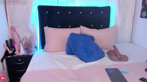 Alexandra novaa online show from 05.20.26