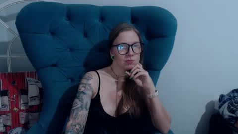 Alexandra online show from 02.04.25