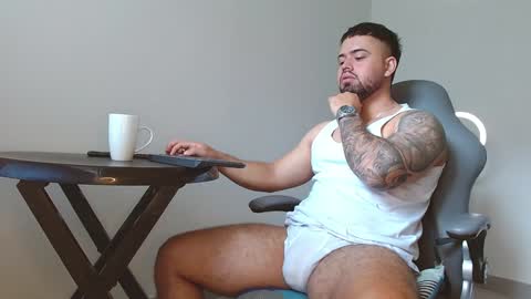 Snapshot of alexandro_king chatting on 01.08.25 ALEX online show from 01.08.25