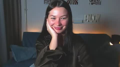 Snapshot of alexasven chatting on 05.12.26 Alex DONT FORGET GIVE ME THUMBS UP online show from 05.12.26