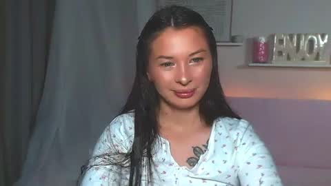 Snapshot of alexasven chatting on 06.18.26 Alex DONT FORGET GIVE ME THUMBS UP online show from 06.18.26
