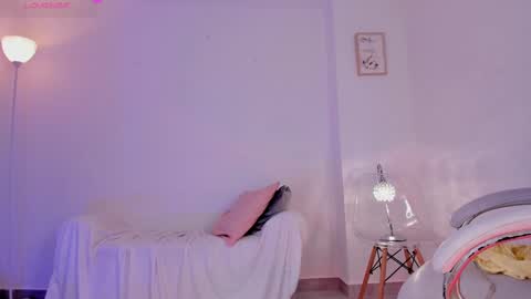 lexandra  online show from 02.28.25