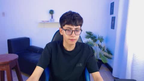 Snapshot of alexcum_18 chatting on 03.21.26 alex online show from 03.21.26