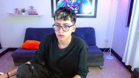 Snapshot of alexcum_18 chatting on 04.01.26 alex online show from 04.01.26