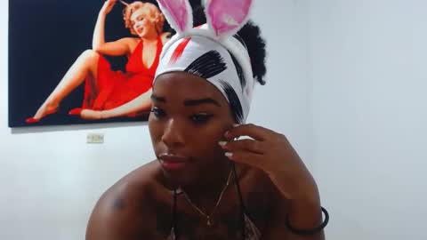 Snapshot of alexia_sinclaire24 chatting on 11.01.25 alexia_sinclaire24 online show from 11.01.25