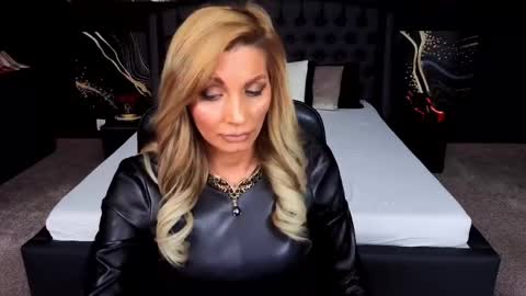 Snapshot of alexiakendall chatting on 04.15.26 Alexia online show from 04.15.26