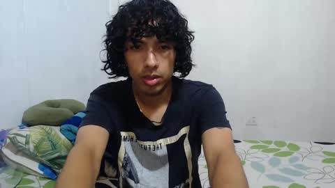 Snapshot of alexis21_ chatting on 11.11.25 Alexis online show from 11.11.25