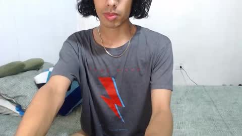 Snapshot of alexis21_ chatting on 11.26.25 Alexis online show from 11.26.25