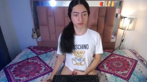 -- ALEXIS -- online show from 10.01.25