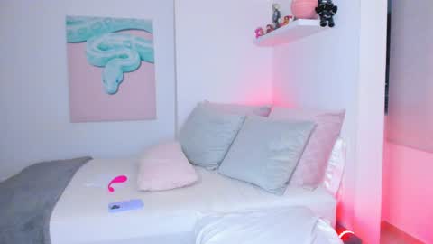 Alexiis 3 online show from 12.19.24