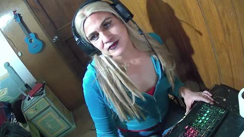 alexiss699 online show from 12.18.24