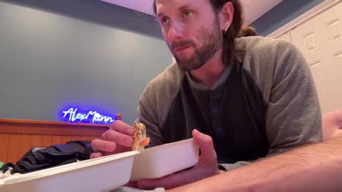 Snapshot of alexmanndickerson chatting on 12.01.24 Alex Mann online show from 12.01.24