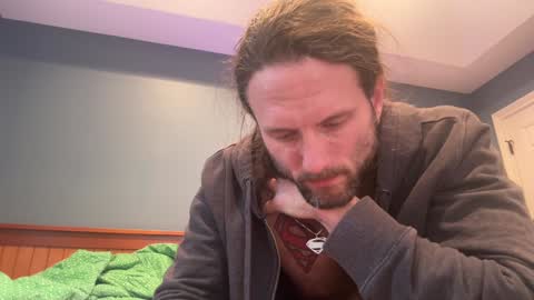 Snapshot of alexmanndickerson chatting on 01.05.25 Alex Mann online show from 01.05.25