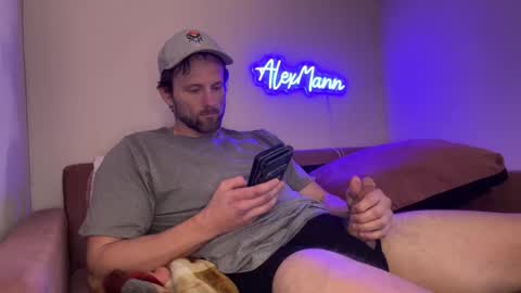 Snapshot of alexmanndickerson chatting on 11.07.25 Alex Mann online show from 11.07.25