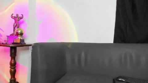 ALEX ROYCE  online show from 05.16.26