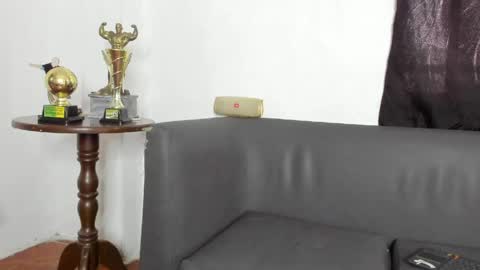ALEX ROYCE  online show from 05.26.26
