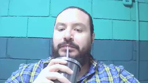 Snapshot of alextambet chatting on 05.19.26 alextambet online show from 05.19.26