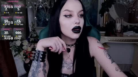Snapshot of alexx_succubus chatting on 01.15.25 Alexx Succubus online show from 01.15.25