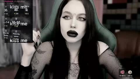 Snapshot of alexx_succubus chatting on 09.21.25 Alexx Succubus online show from 09.21.25