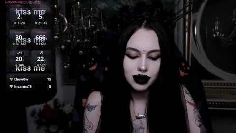 Snapshot of alexx_succubus chatting on 09.26.25 Alexx Succubus online show from 09.26.25