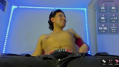 Snapshot of alexxx_savage chatting on 09.23.25 Alexander online show from 09.23.25