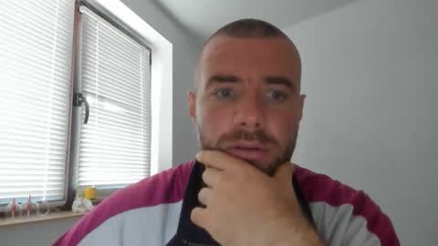 alfiesolomons87 online show from 10.22.25